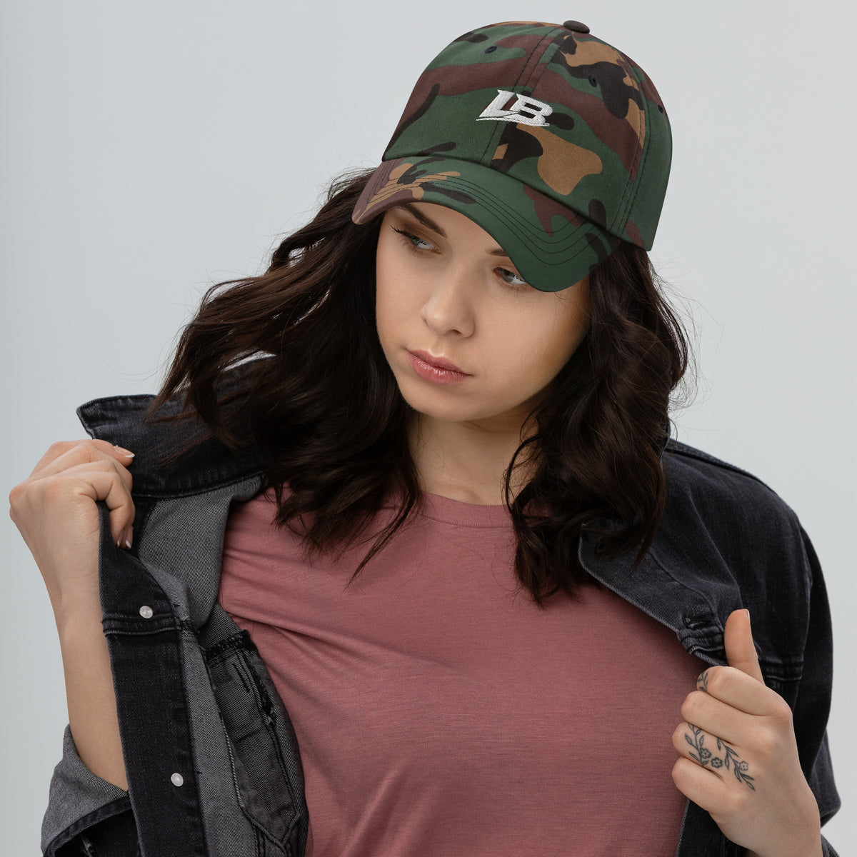 Casquette dad hat unisexe streetwear LB coloris green camo, vue de face