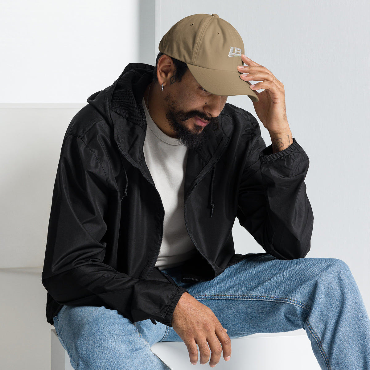 Casquette dad hat unisexe streetwear LB coloris khaki, vue de profil droit