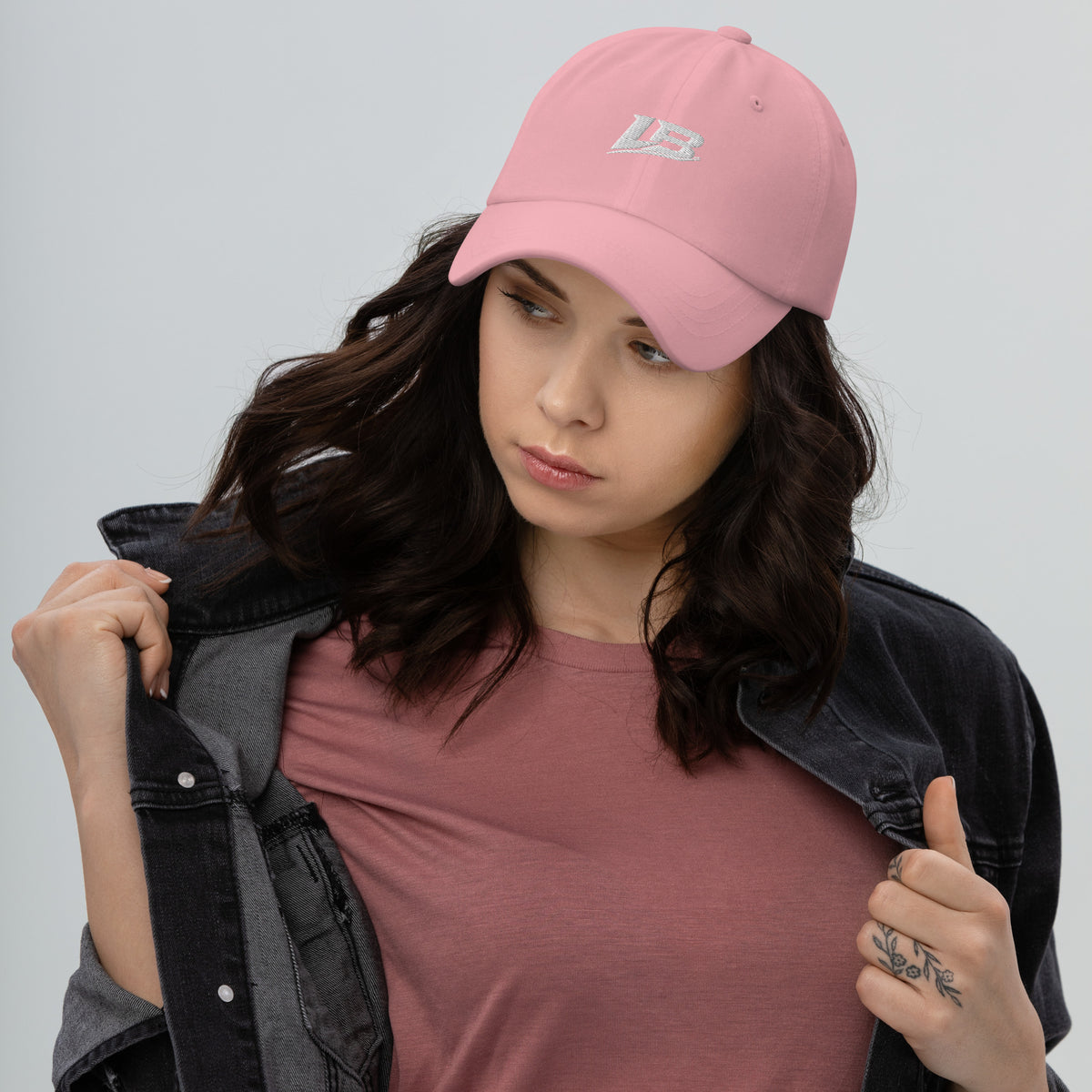 Casquette dad hat unisexe streetwear LB coloris pink, vue de face