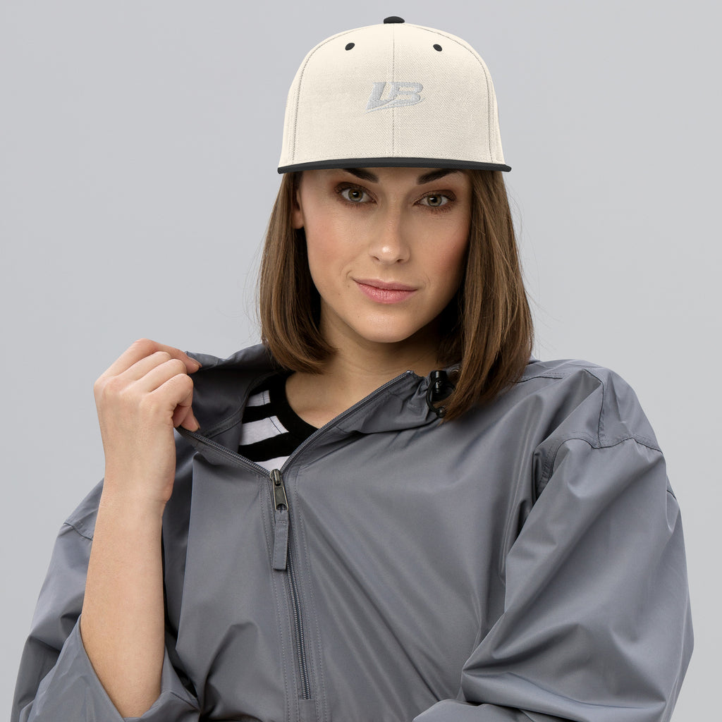 Casquette snapback unisexe streetwear LB coloris natural black, vue de face