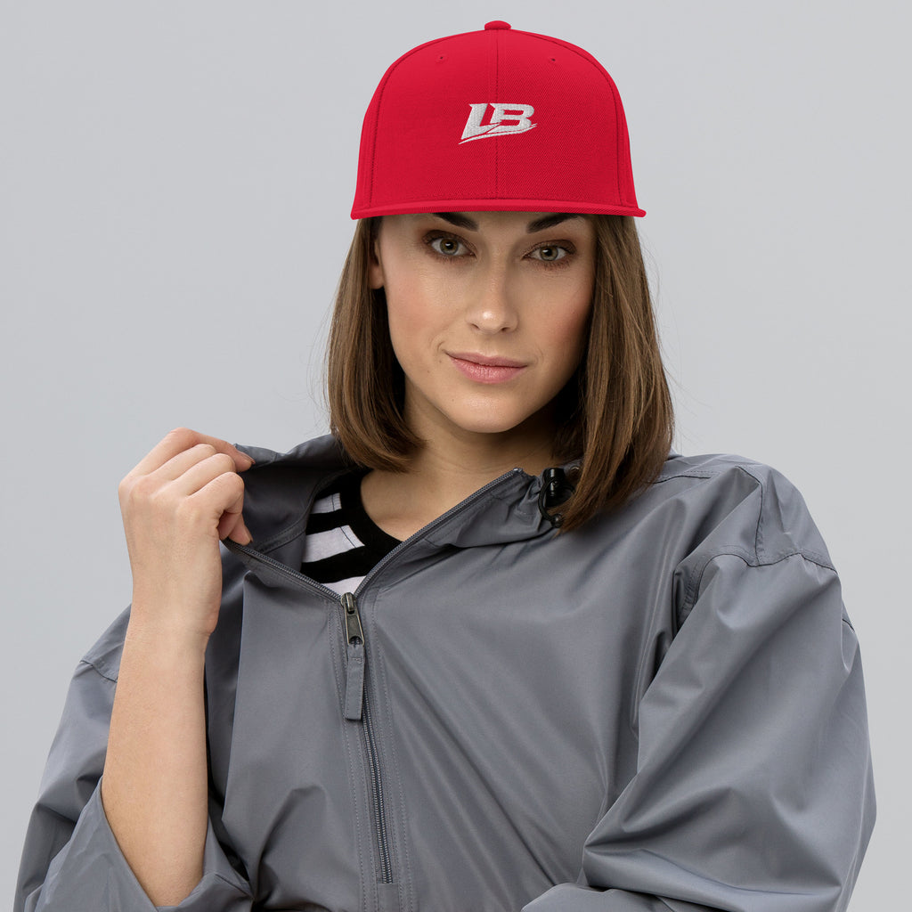 Casquette snapback unisexe streetwear LB coloris red, vue de face