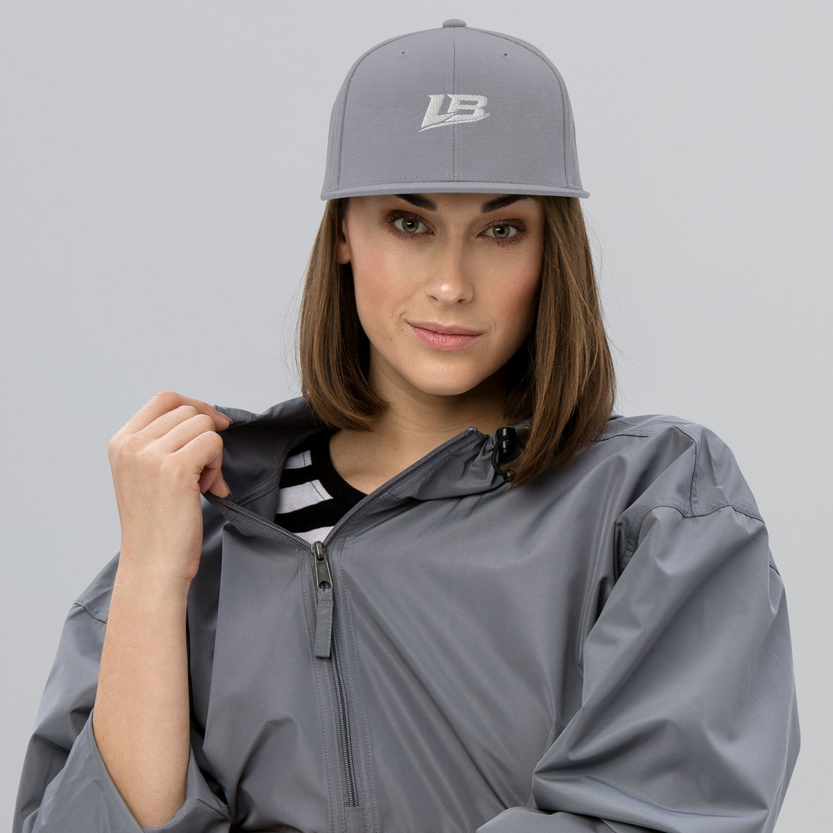 Casquette snapback unisexe streetwear LB coloris silver, vue de face