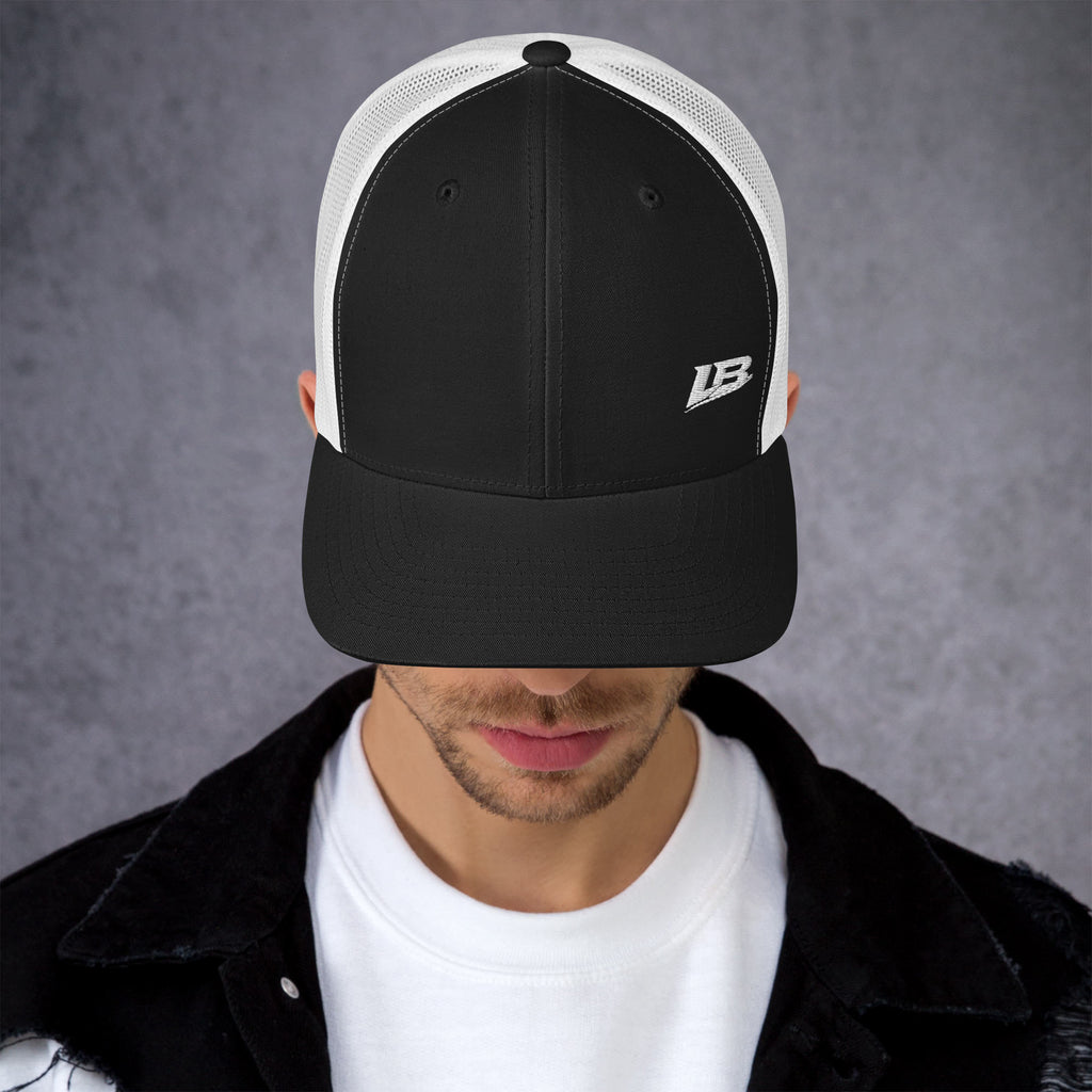 Casquette trucker streetwear unisexe LB noir et blanc, vue de face