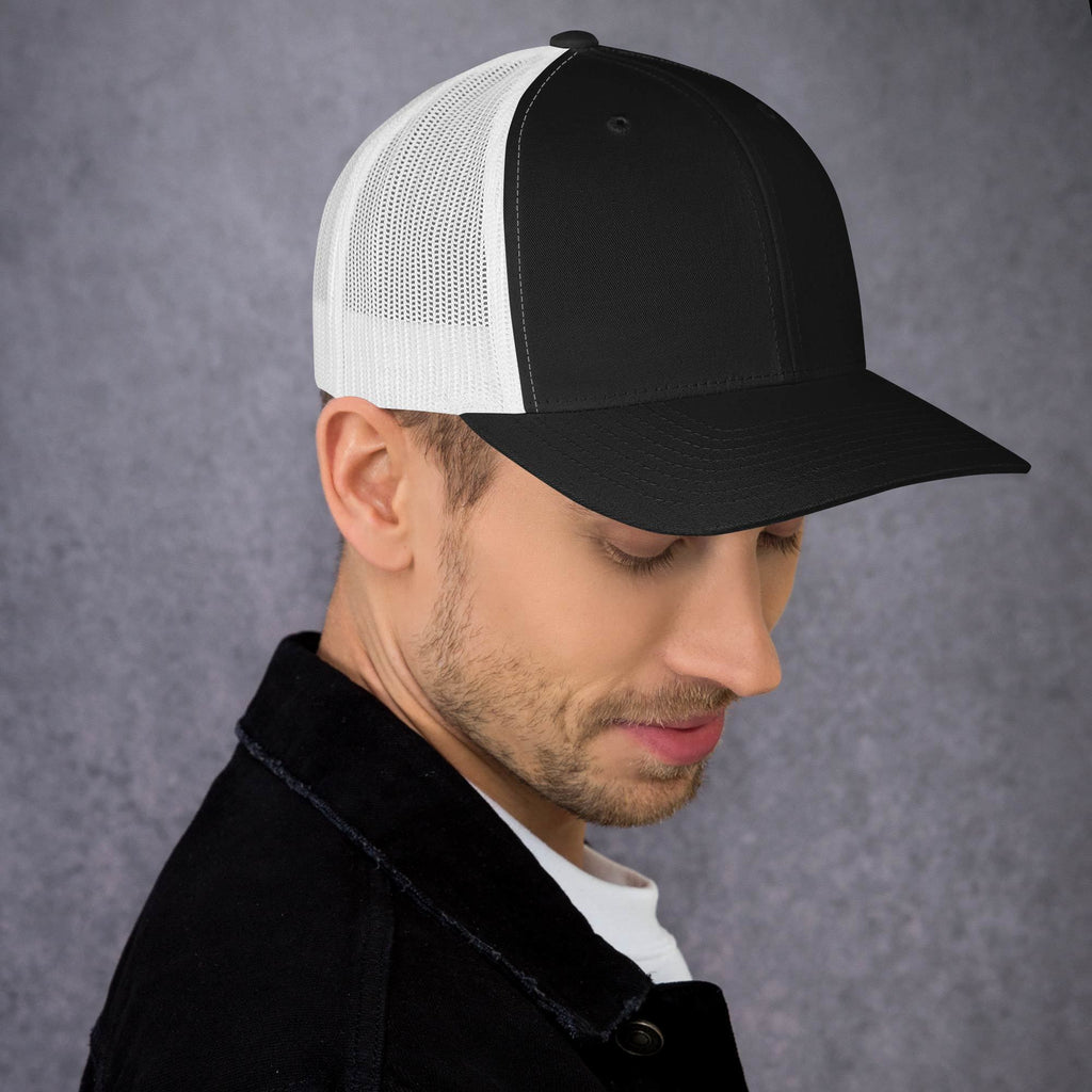 Casquette trucker streetwear unisexe LB noir et blanc, vue de profil droit