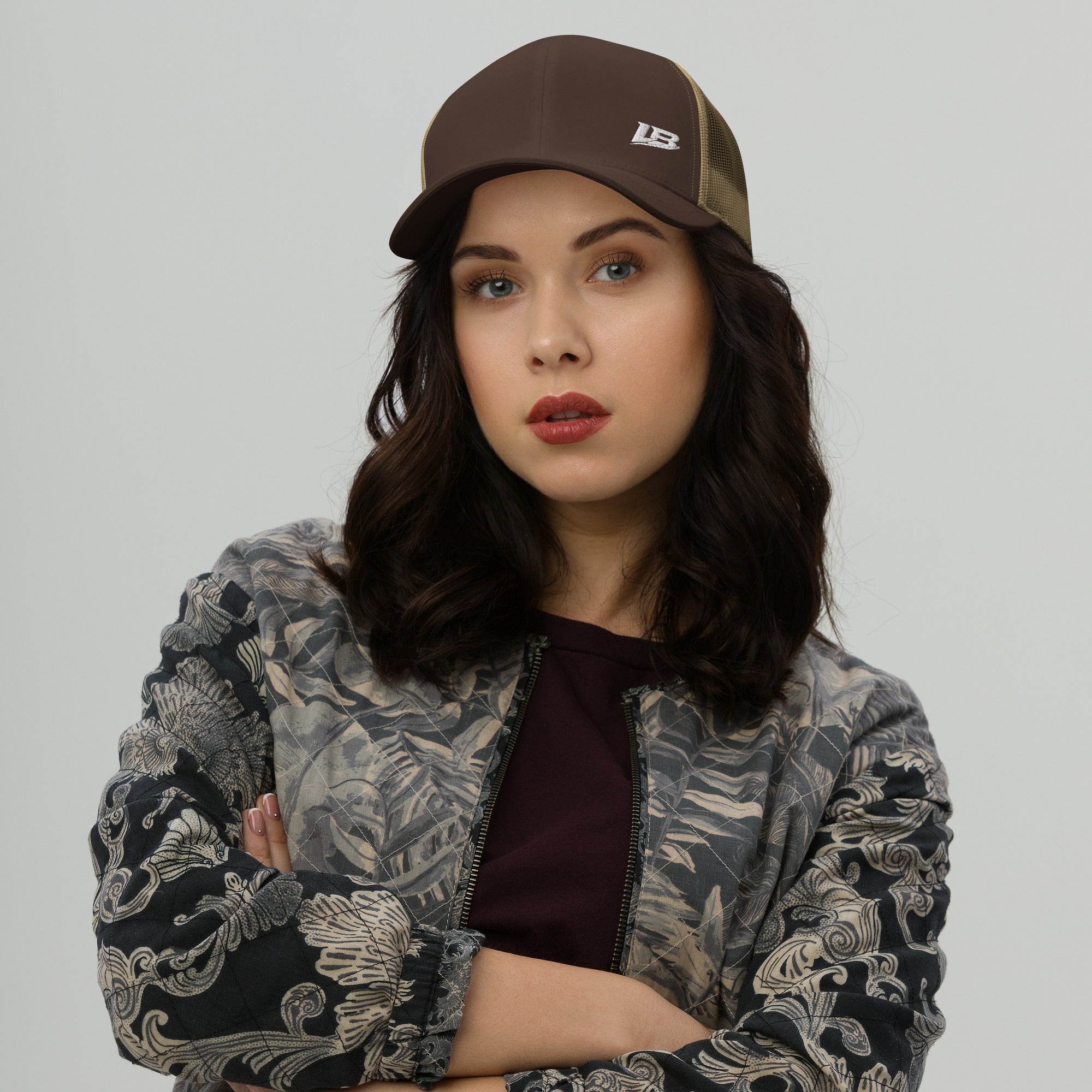 Casquette trucker streetwear unisexe LB marron et kaki, vue de face alternative
