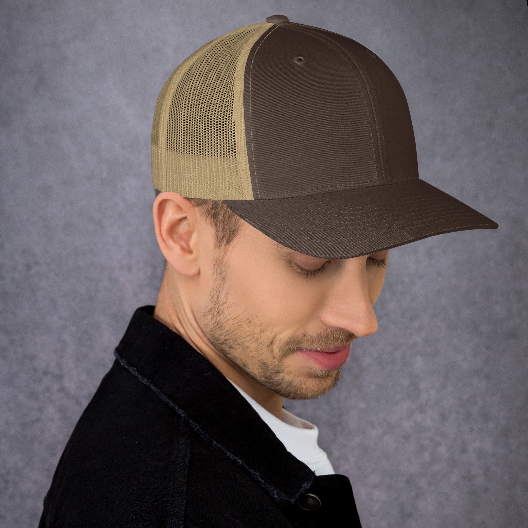 Casquette trucker streetwear unisexe LB marron et kaki, vue de profil droit