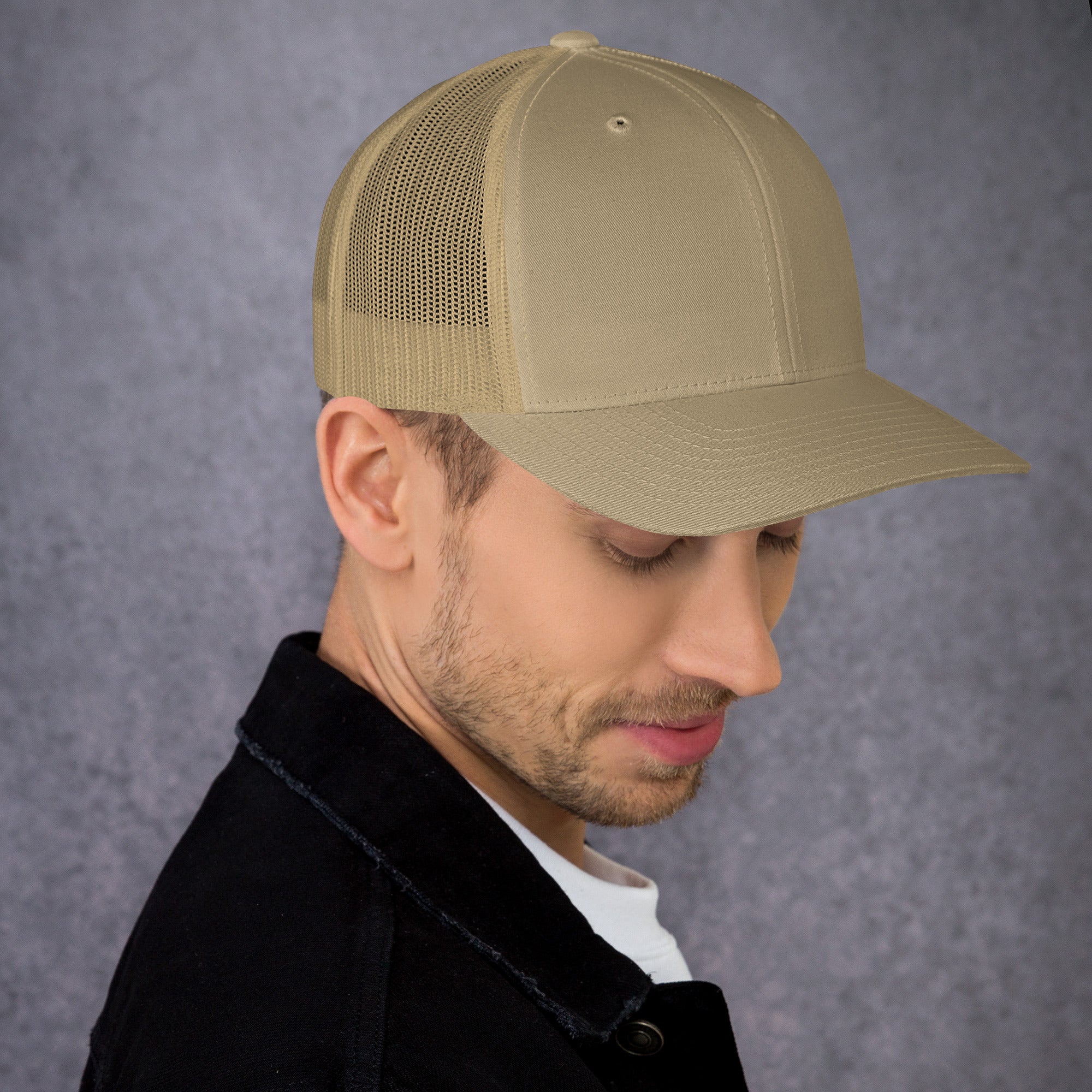 Casquette trucker streetwear unisexe LB kaki, vue de profil droit