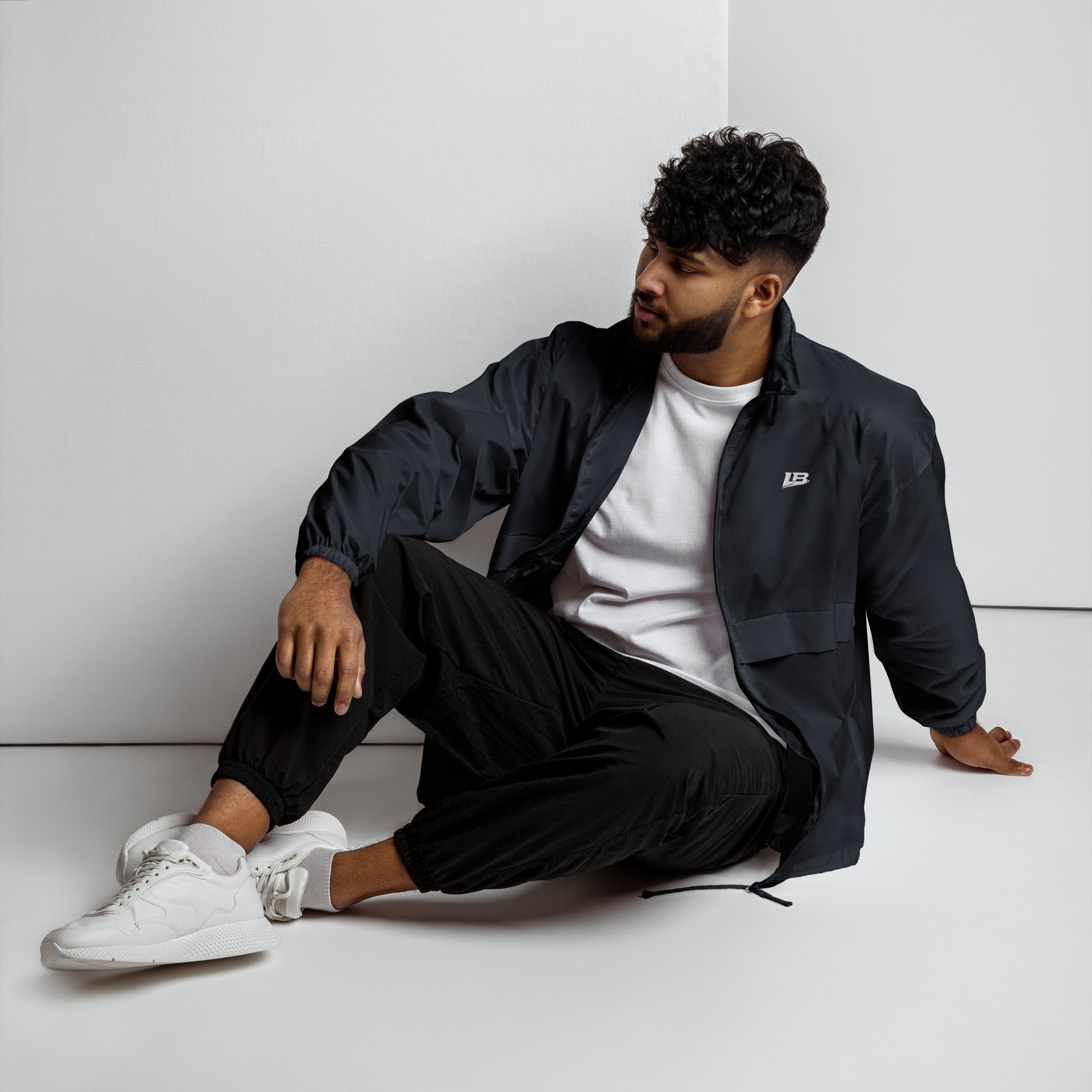 Coupe-vent leger unisexe streetwear LB bleu marine, vue de face