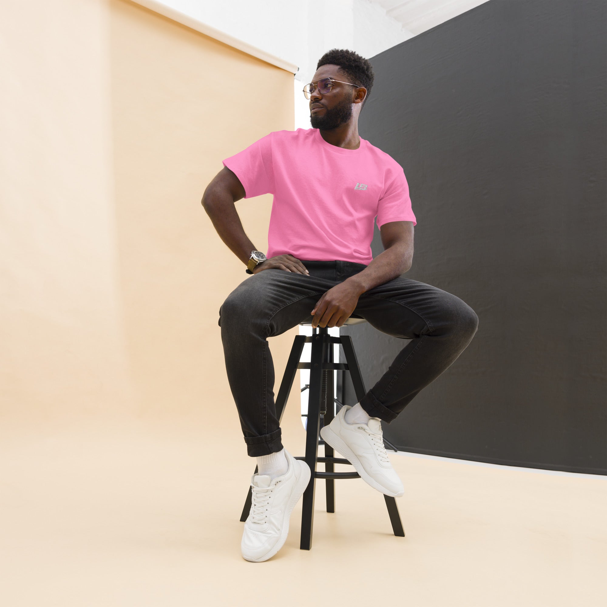 T-shirt basique unisexe streetwear LB coloris azalea, vue de face