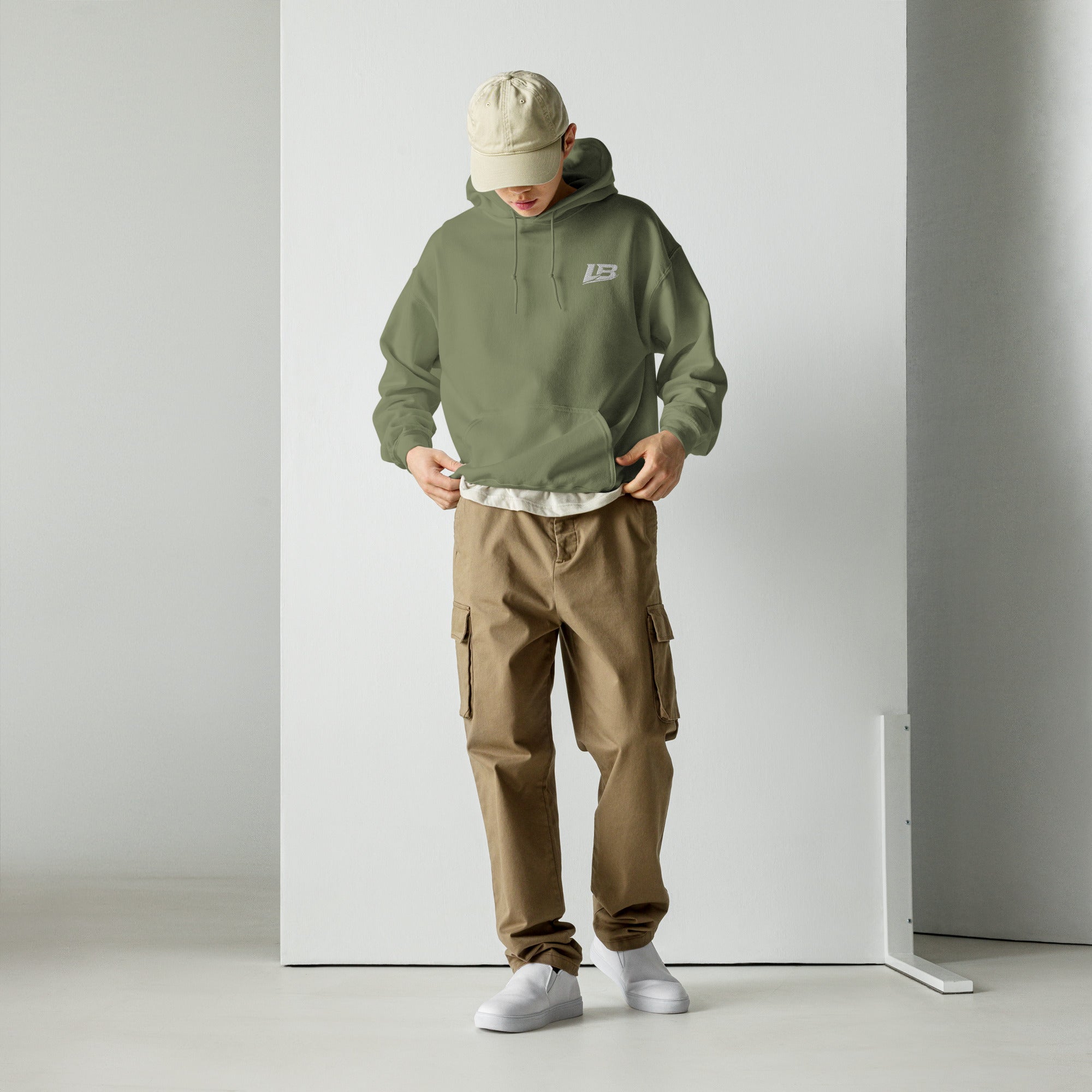 Hoodie oversize unisexe streetwear LB coloris vert militaire, vue de face