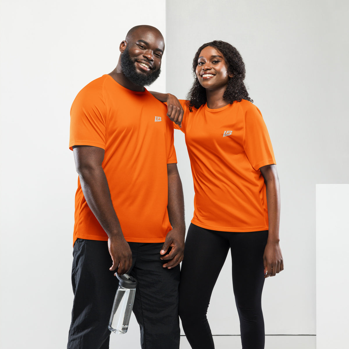 Maillot de sport unisexe streetwear LB coloris neon orange, vue de face