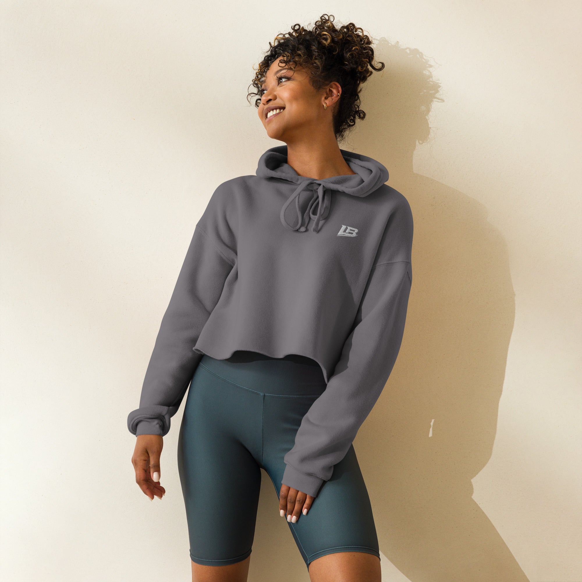 Crop hoodie streetwear femme LB gris orage, vue de face